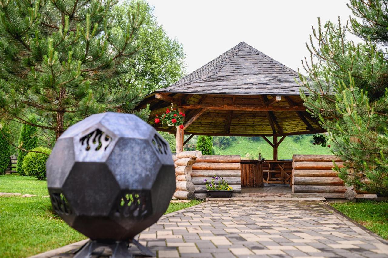 Pension Piriu' Morii Gura Humorului Bagian luar foto